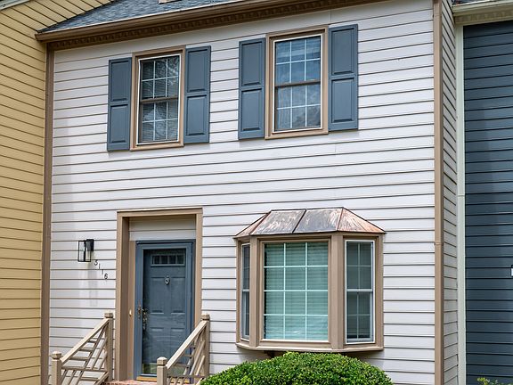 2nd image of 3116 Coachmans Way