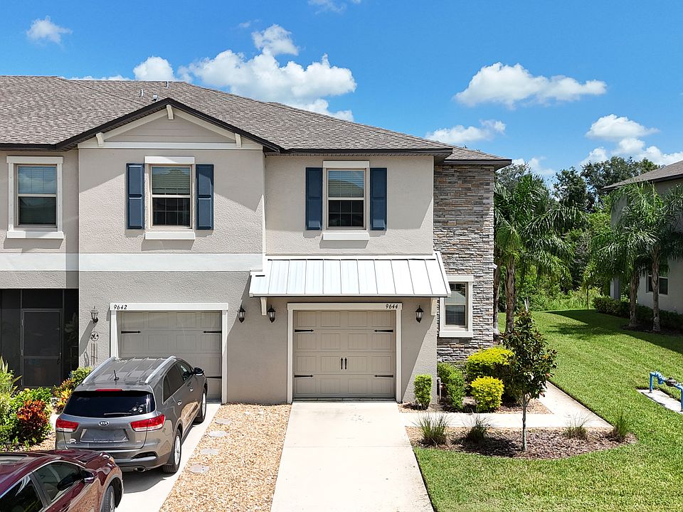 1st image of 9645 Pembrooke Pines Dr