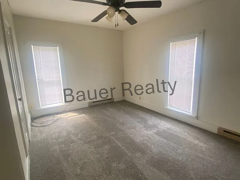1319 Cottage St — Photo 3
