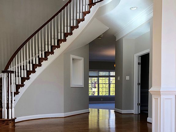 2nd image of 1096 Mill Field Ct