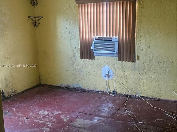 4th image of 1368 NW 56th St