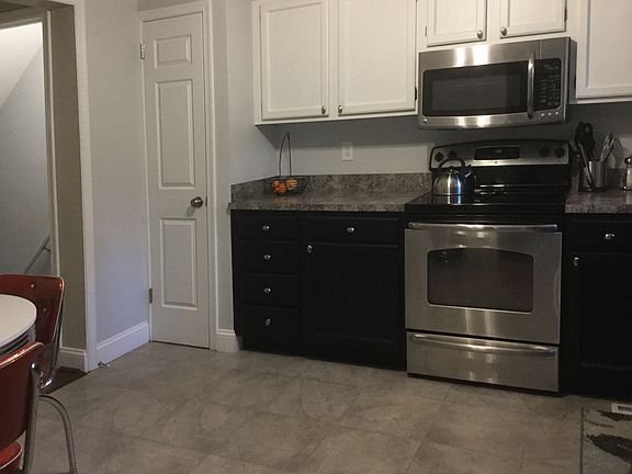 3rd image of 355 Ellenham Ct