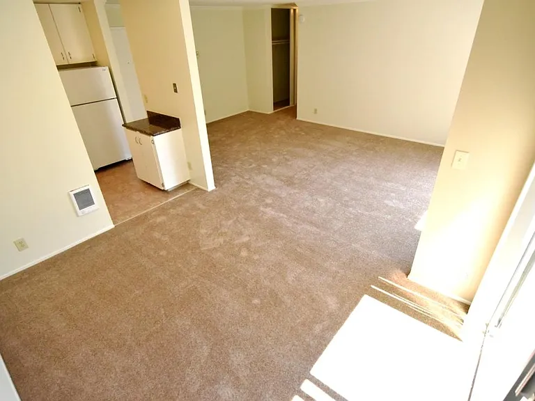2126 Lincoln Ave #35 — Photo 6