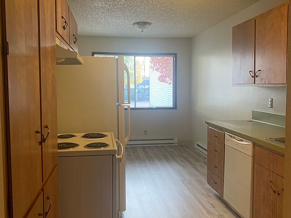 4th image of 232 NE 3rd Ave APT 20