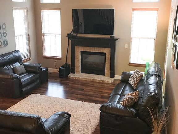 4th image of 2625 Fieldstone Dr