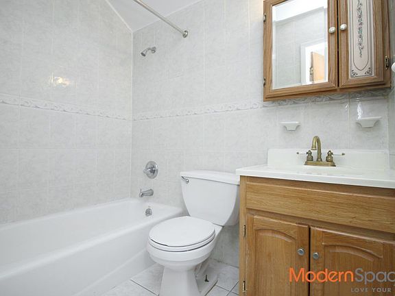 5th image of 3072 29th St APT 5
