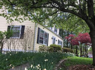 6 Pierson Pl, Hopewell, NJ 08525