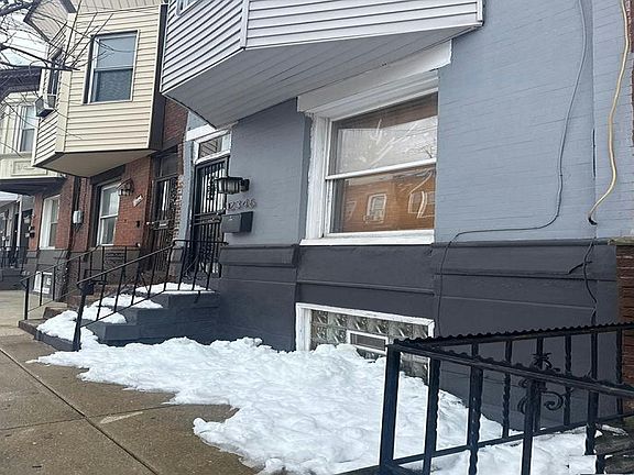 3rd image of 2346 Watkins St