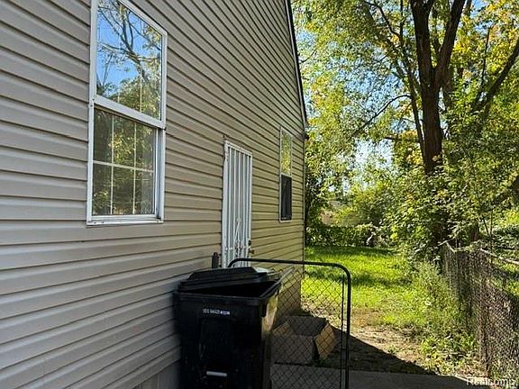 2nd image of 19119 Tireman St
