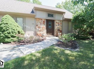 10512 Brandywine Dr, Fort Wayne, IN 46845