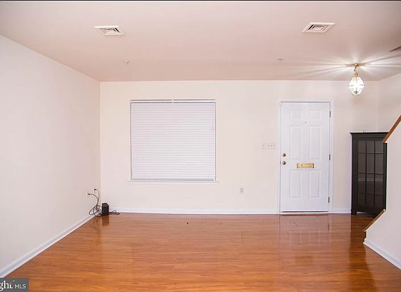 2nd image of 415 Maclay St