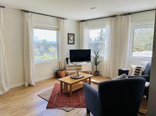 1430 SW Englewood Dr, Lake Oswego, OR 97034