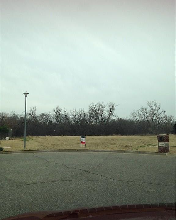 1st image of 10301 Walnut Hollow Dr