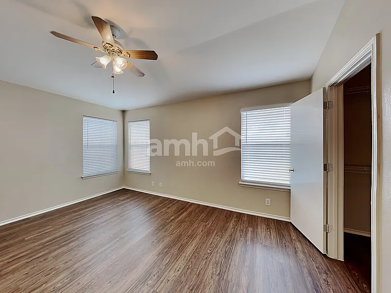 1419 Diamond Blf — Photo 9