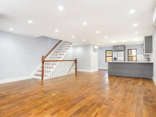 49 Albany Avenue image 1 of 12