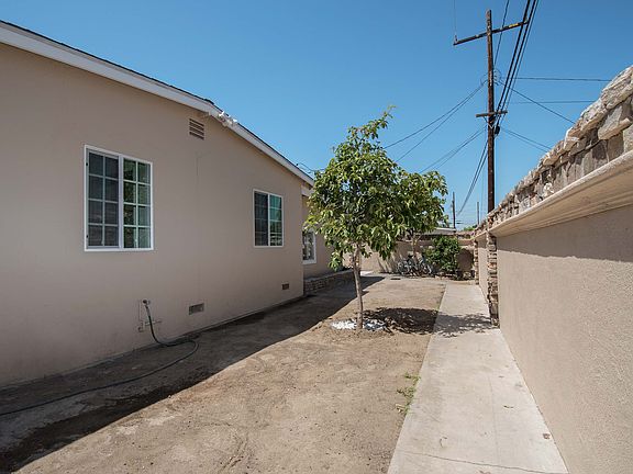 5th image of 1239 E Elm St