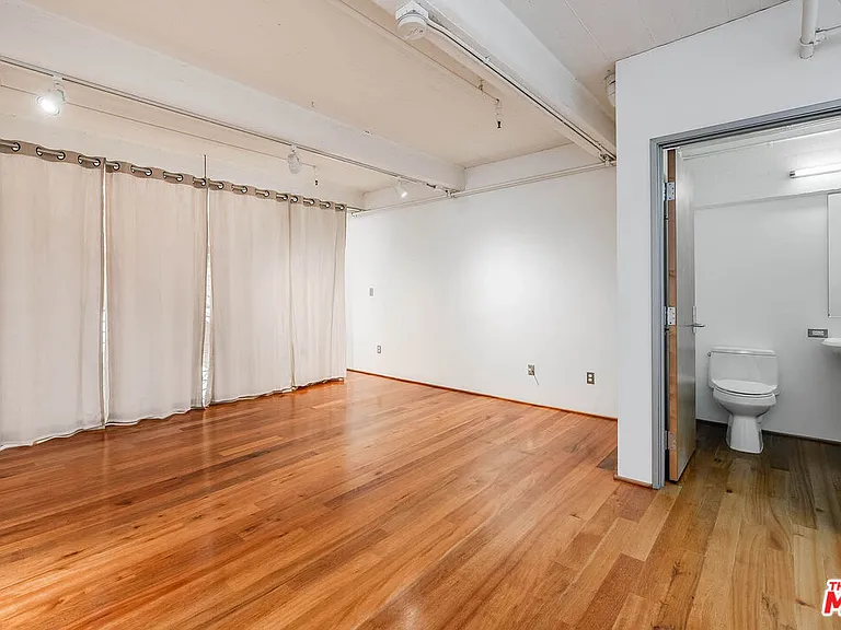 1850 Industrial St #106 — Photo 28