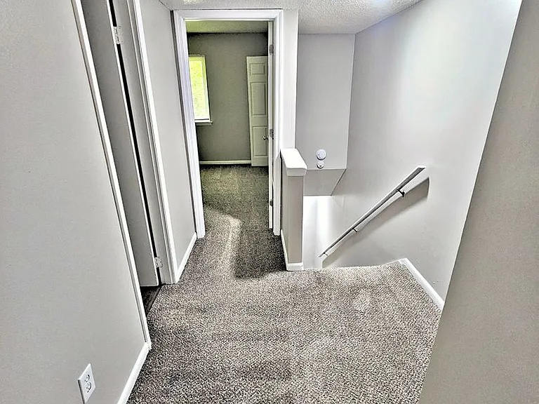Avalon Cove Townhomes — Photo 60