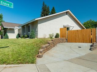 8955 Park Trail Dr, Elk Grove, CA 95624