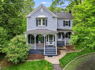 14 Budd St, Randolph, NJ 07869