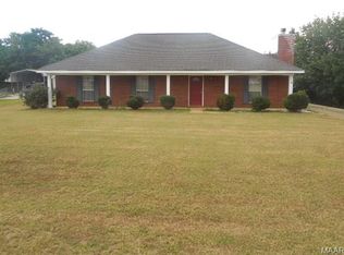 106 Bellview Dr, Deatsville, AL 36022