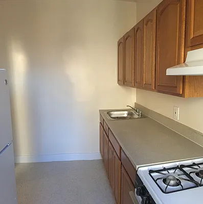 Rented by New Age Realty Group | media 10