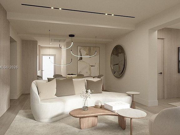 4th image of 250 Collins Ave #107