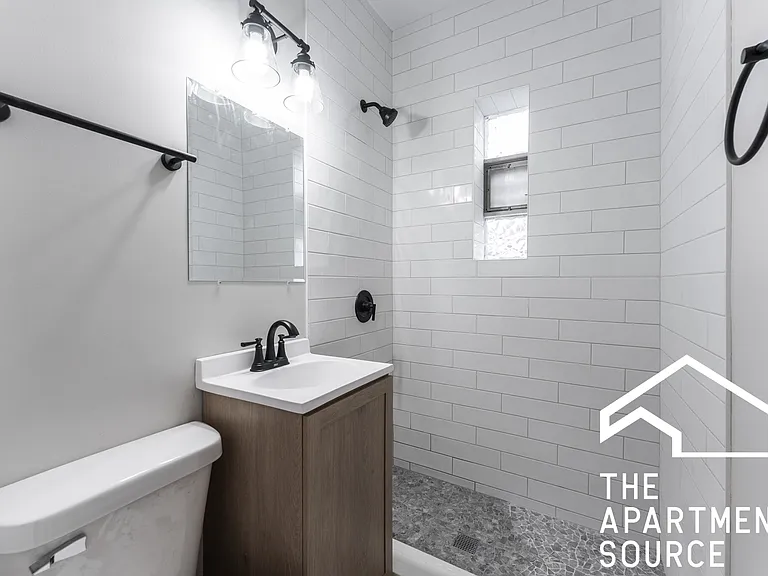 2658 W Huron St #1 — Photo 8