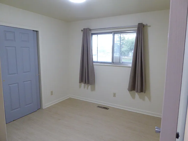 3400 E Locust St — Photo 18