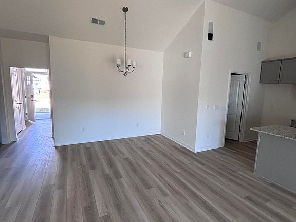 3rd image of 332 Acorn St