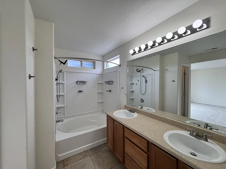 2444 E 127th Pl — Photo 16