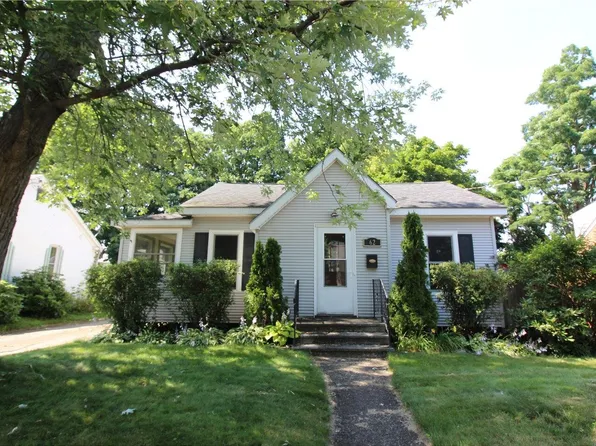 62 Cayuga Court, Burlington, VT 05408