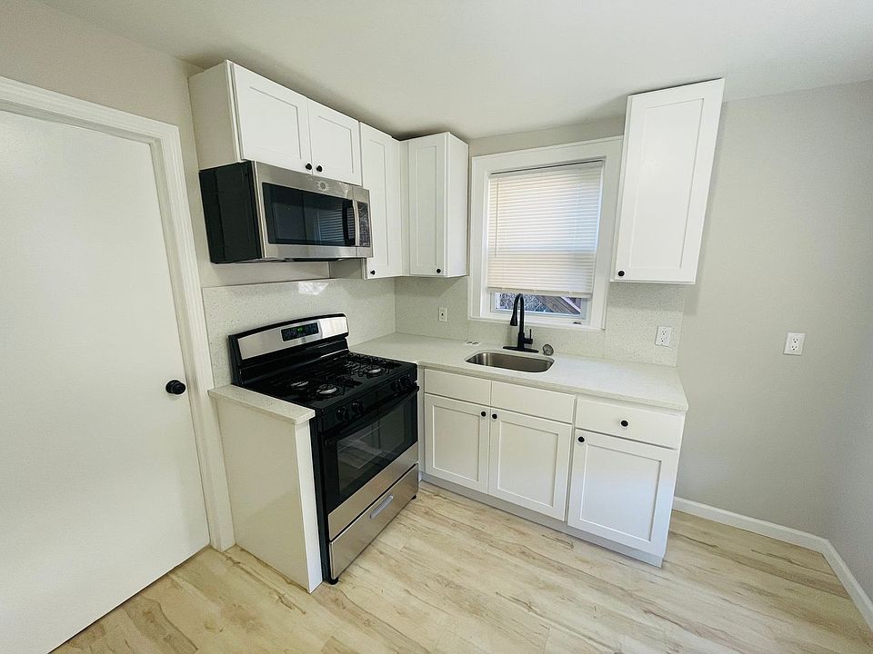 1st image of 148-150 Lewis St #1