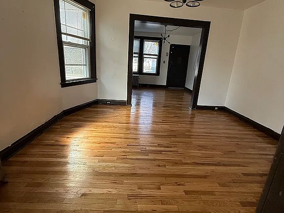 2nd image of 488 Stuyvesant Ave Floor 1