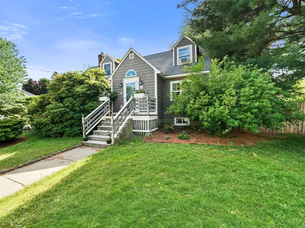 4 Laurel St, Woburn, MA 01801