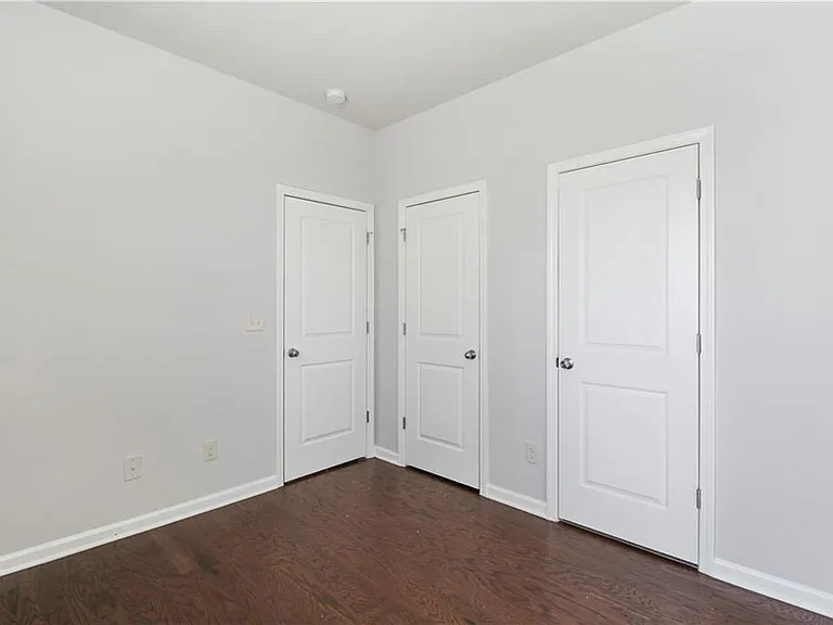 5090 Breezewood Cir — Photo 13