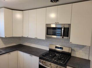 2710 W Gregory St, Chicago, IL 60625