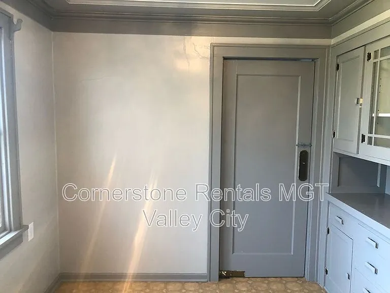 439 4th Ave SW — Photo 19
