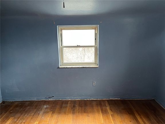 5th image of 1206 Irene Ln