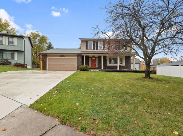 1615 Galway Dr, South Bend, IN 46614