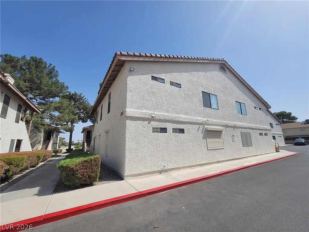 2 bed, 2.0 bath, 1155 sqft, $1,354 — Photo 3