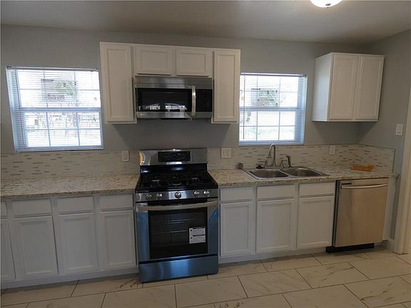 5th image of 1315 Caladium Dr