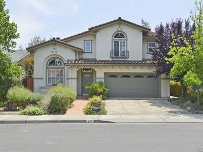 27 Walkabout Ln, Napa, CA, 94558