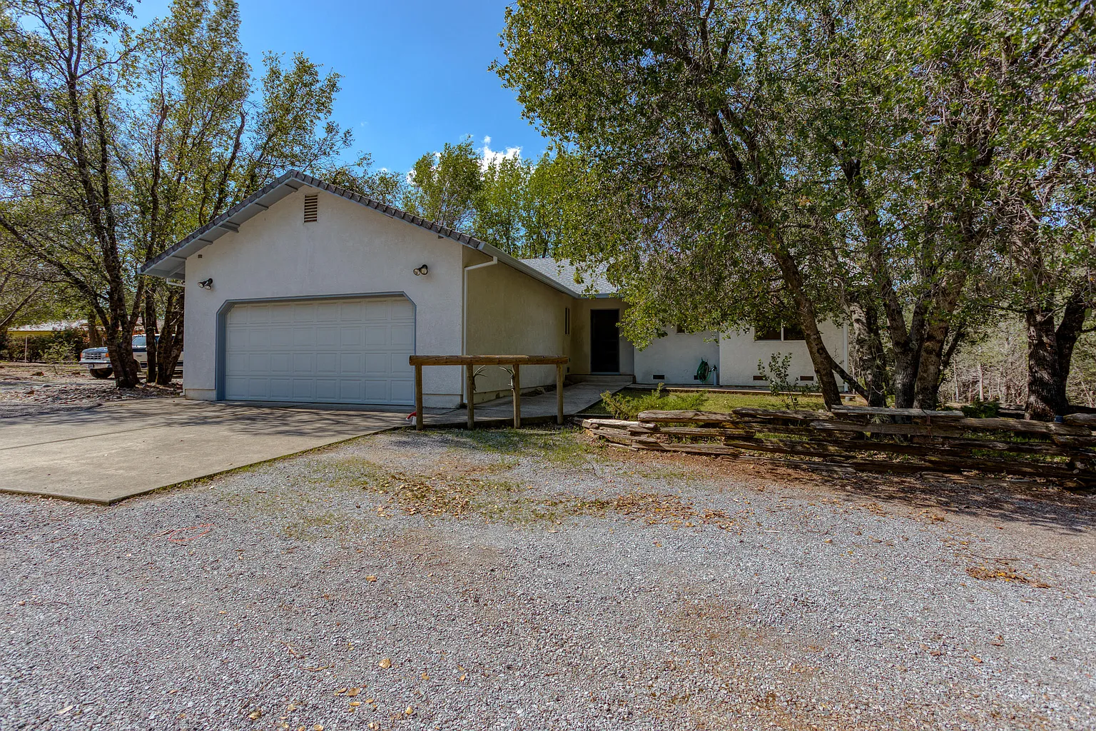 10400 October Ln photo 1
