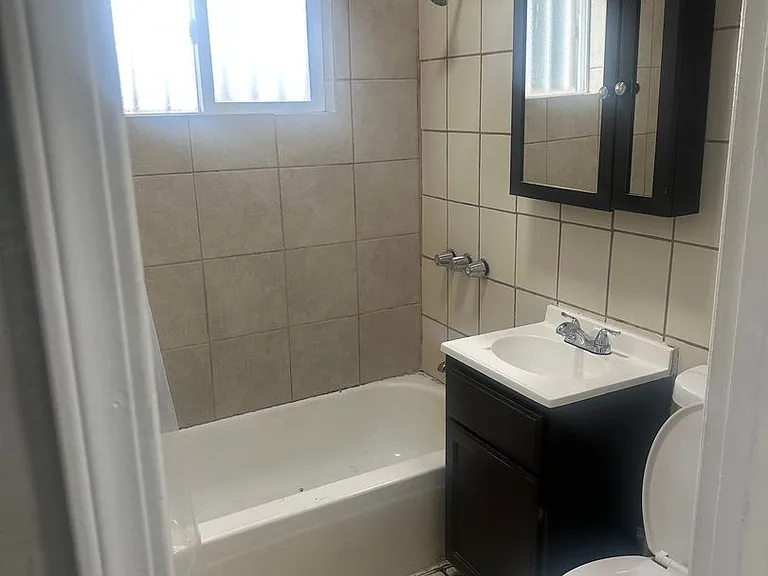 5606 S Figueroa St #3A — Photo 8