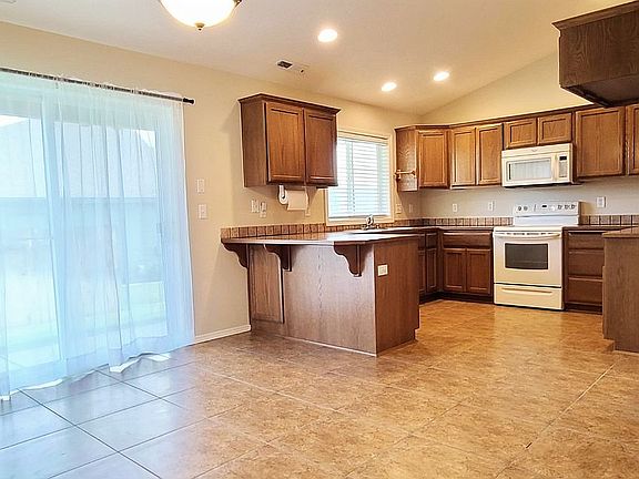 5th image of 3806 W 22nd Ave