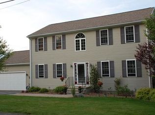 138 Elizabeth Ave, North Smithfield, RI 02896