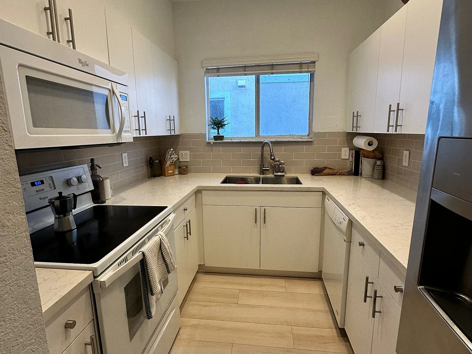3 bed, 1386 sqft, $2,900 — Photo 3