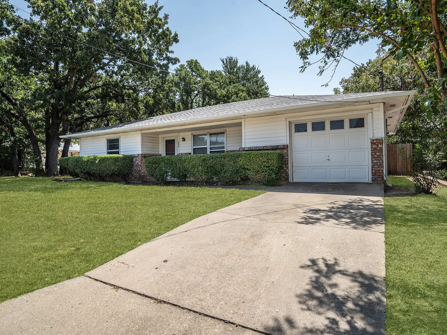2 bed, 1097 sqft, $1,700 — Photo 3