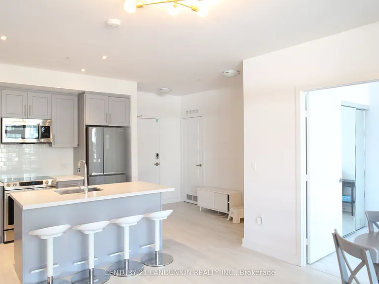 375 Sea Ray Ave #126 — Photo 4